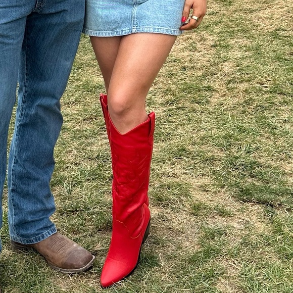 Red Cowboy Boots size 8 - Picture 2 of 4